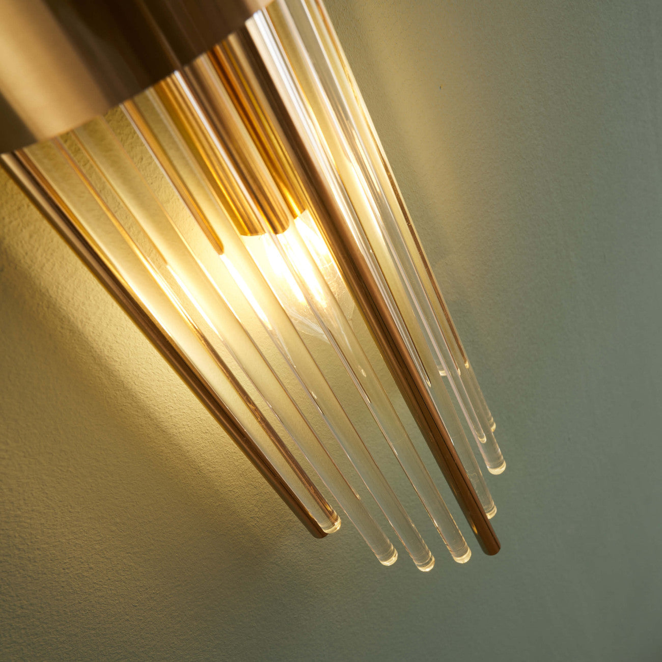 Arandela de Parede Spartan Metal e Vidro